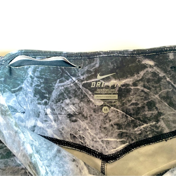 Nike marble capri leggings - Picture 3 of 6